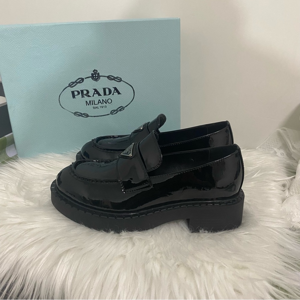 Prada black loafer - Picture 2 of 6